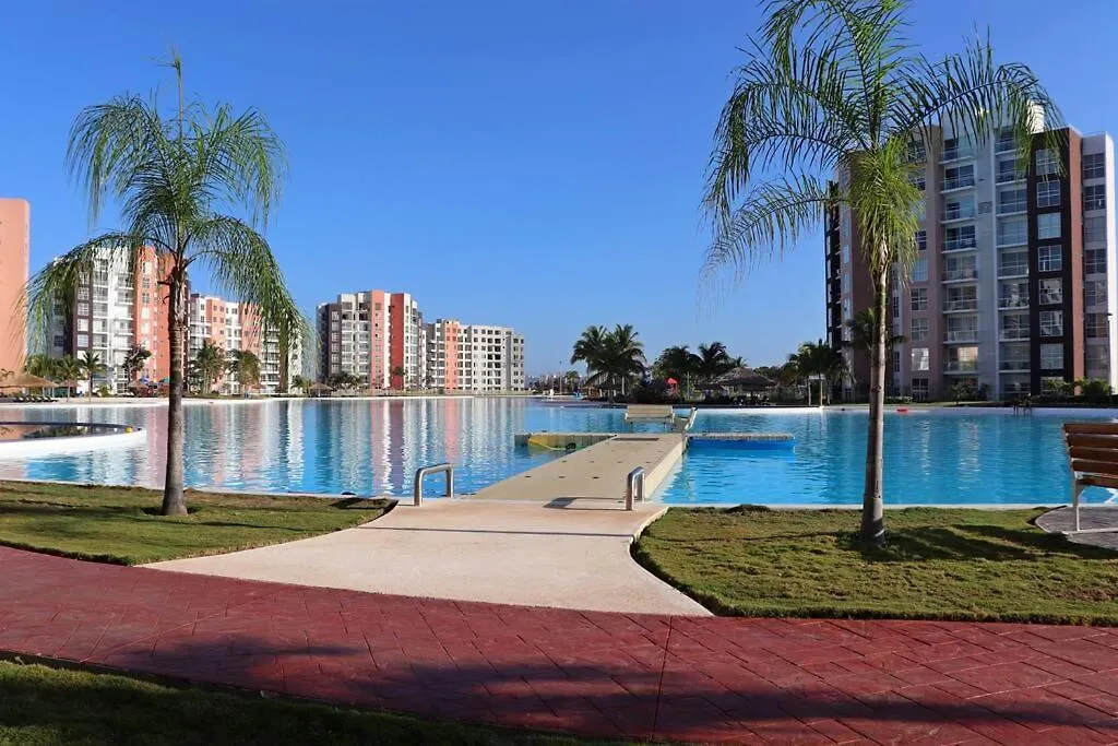 View And Access To The Lagoon~Kg Sz Bed, A/C, Wifi Cancún 0*,  Mexico