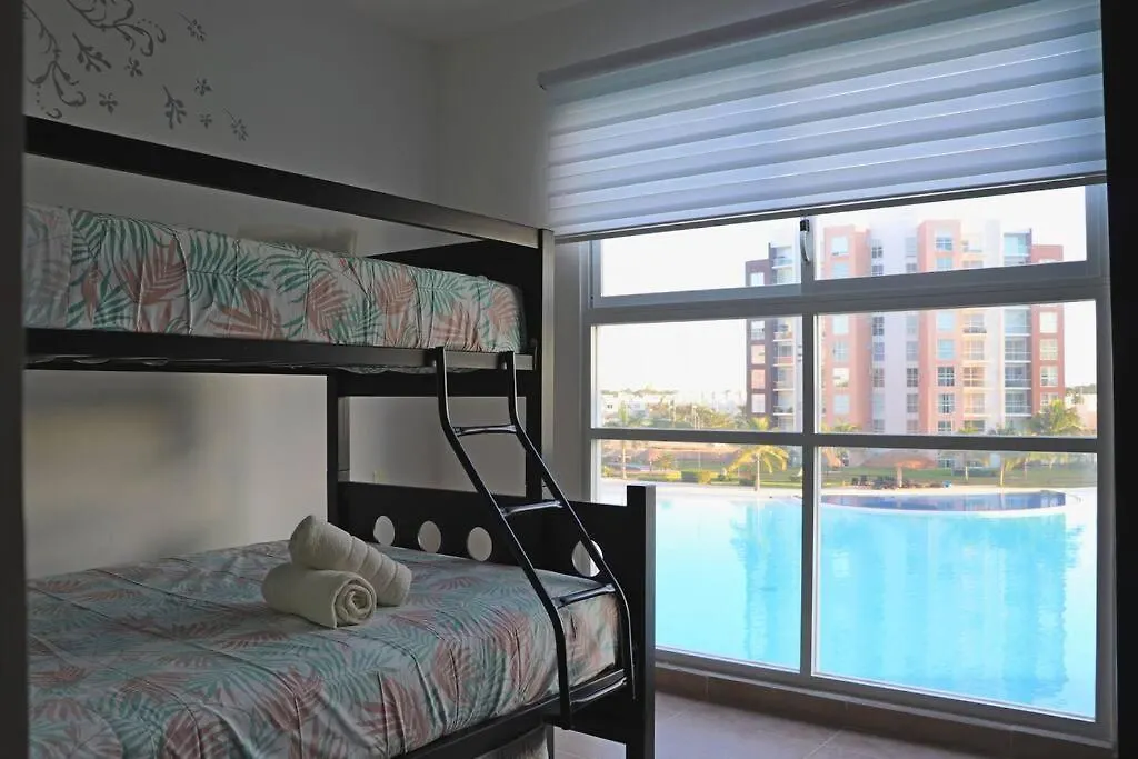 View And Access To The Lagoon~Kg Sz Bed, A/C, Wifi Cancún Appartement