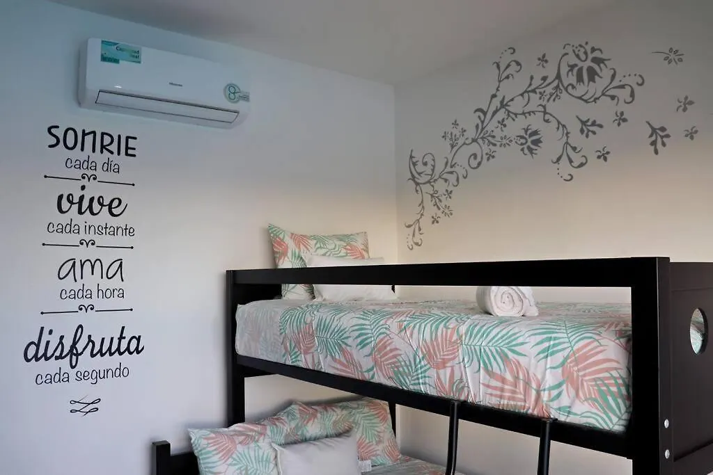 View And Access To The Lagoon~Kg Sz Bed, A/C, Wifi Cancún Appartement