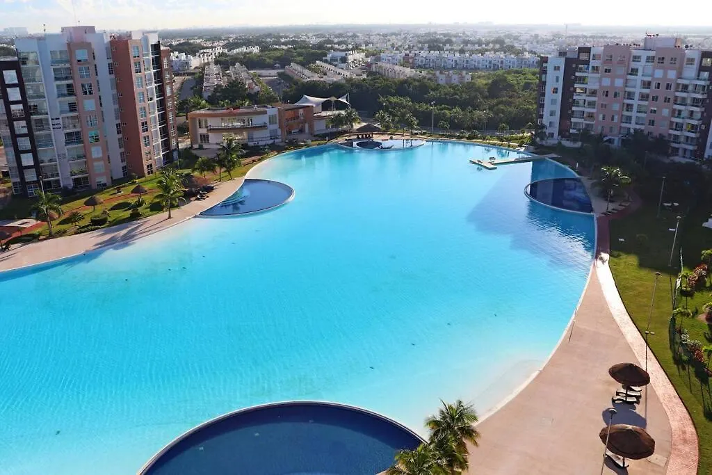 View And Access To The Lagoon~Kg Sz Bed, A/C, Wifi Cancún